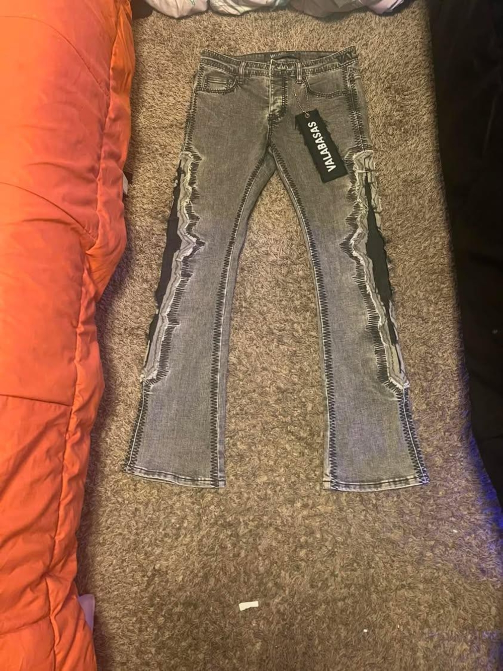 Valabasas Men's Gray Distressed Bootcut Jeans